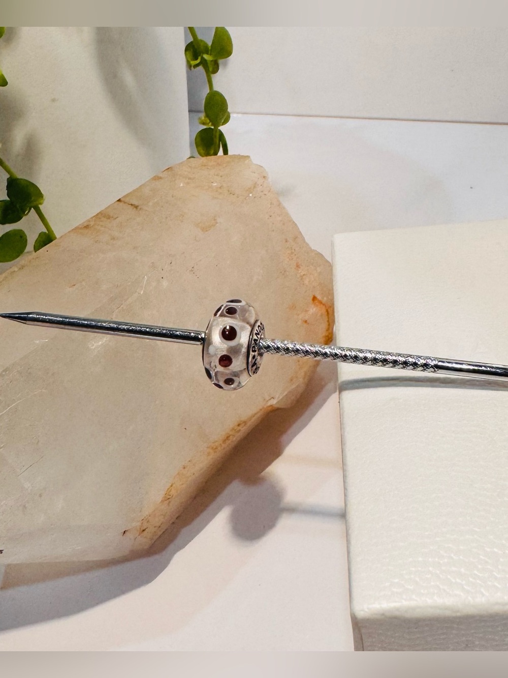 Authentic Retired Pandora ‘White Bubbles’ Murano 925 Ale Charm *Chipped/Damaged*